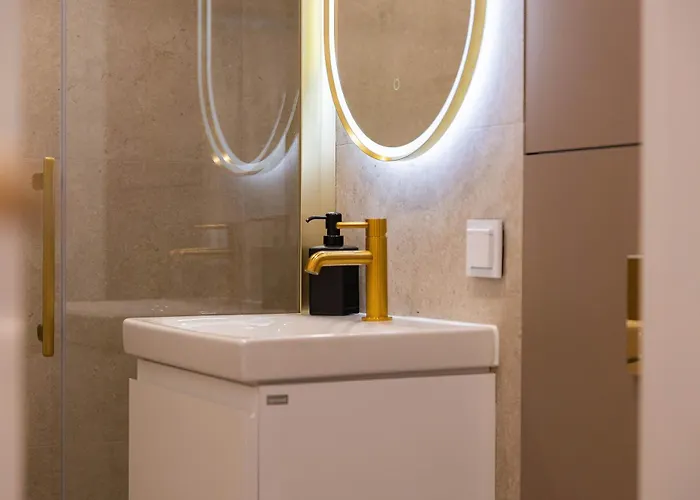 Center By Sofija Apartman *